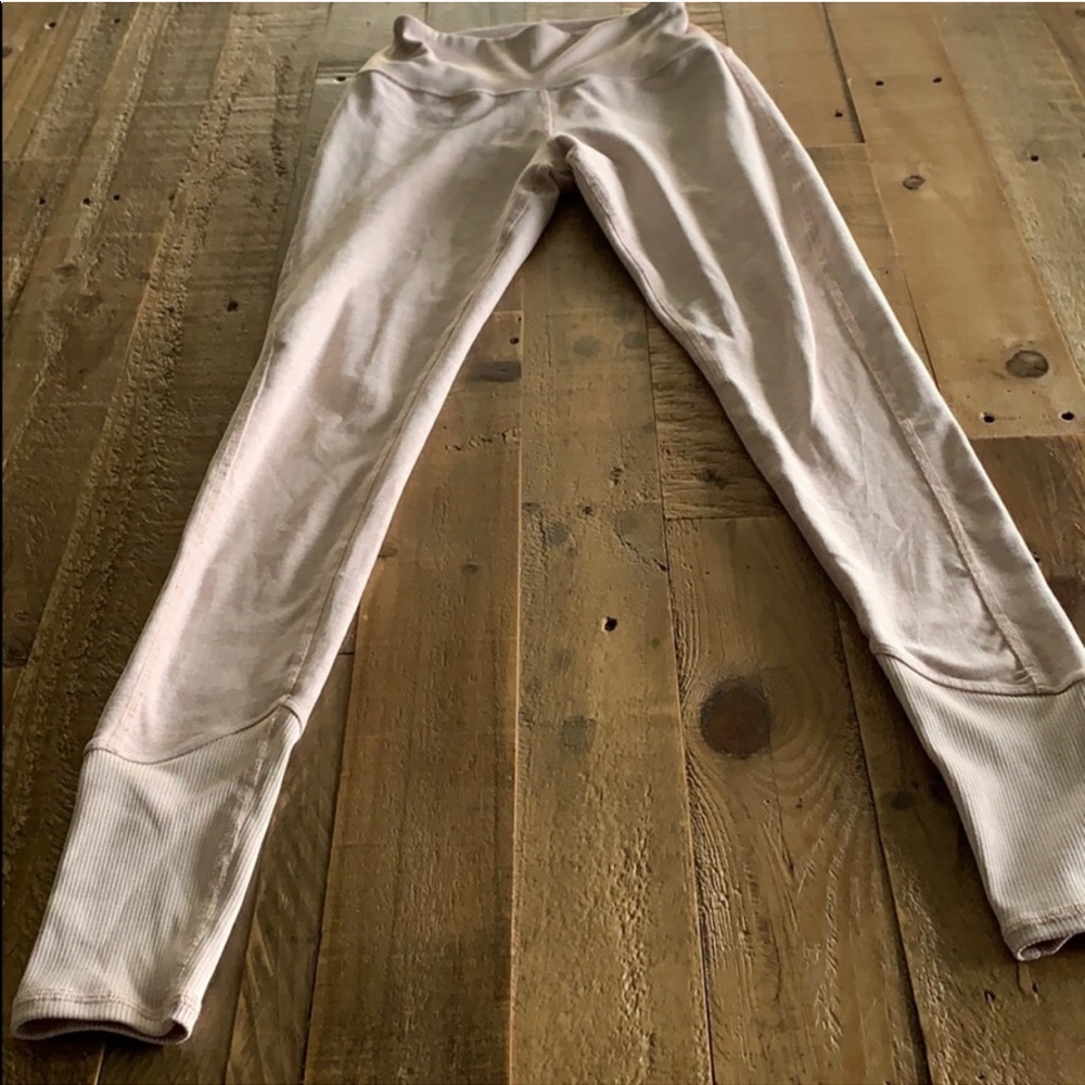 Alo yoga full length lounge leggings in nectar